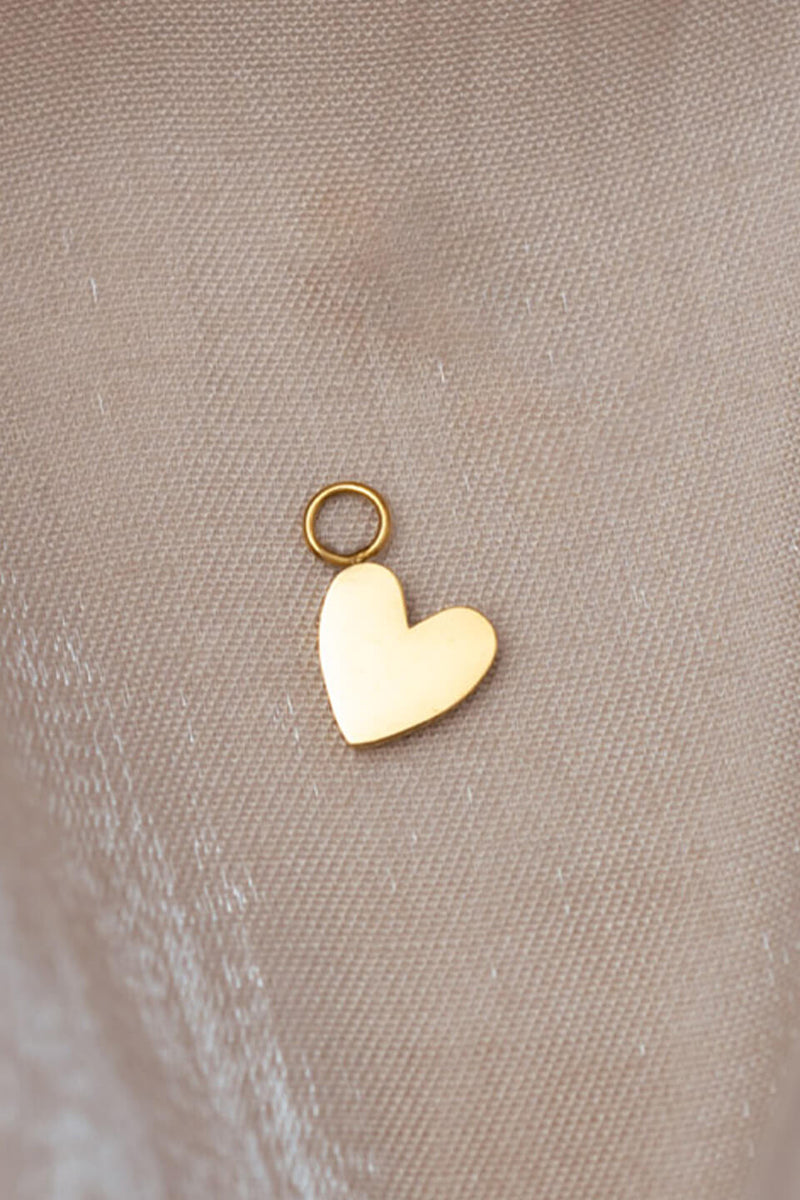 Amia Charm