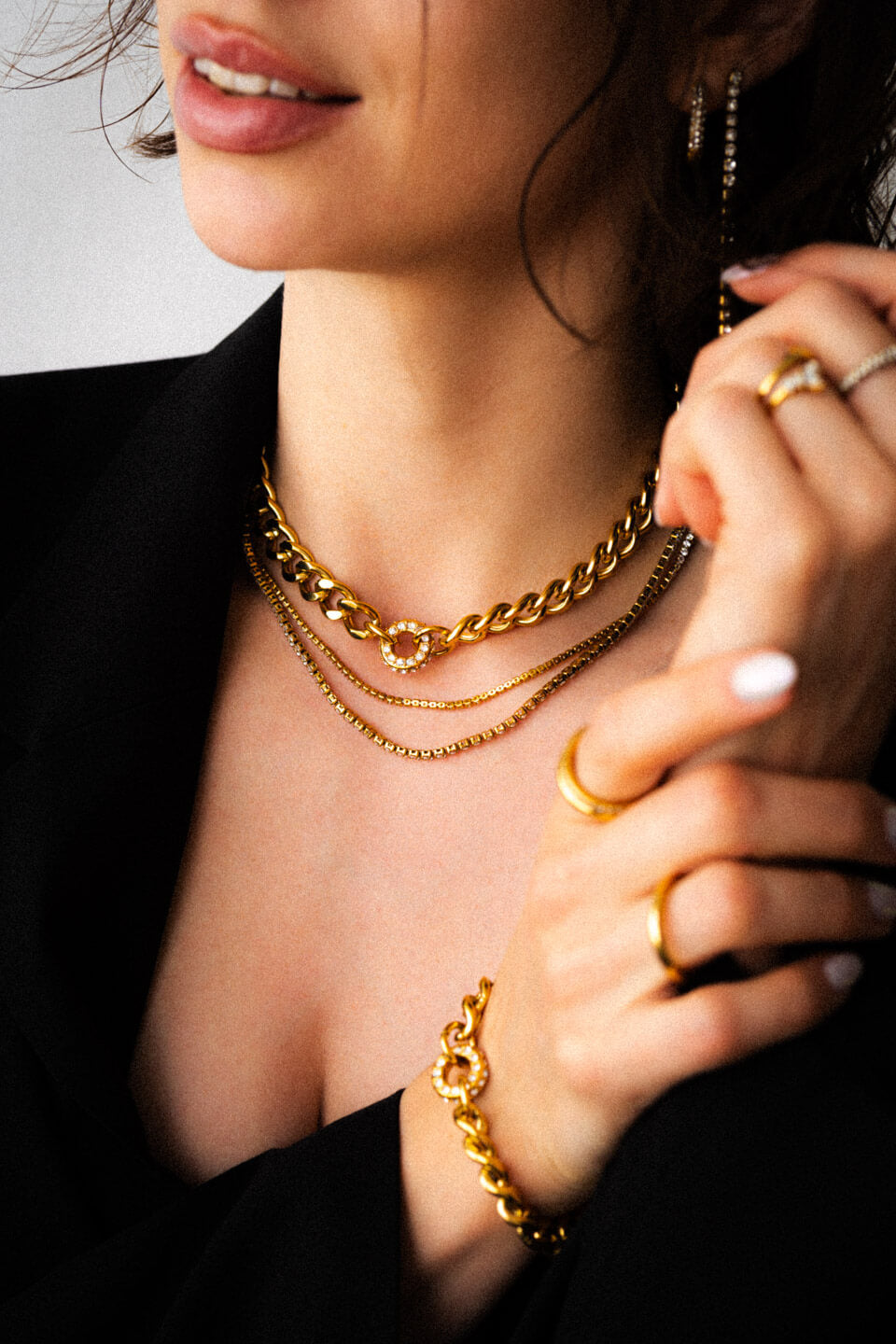 Halsketten mit Zirkonia in Gold