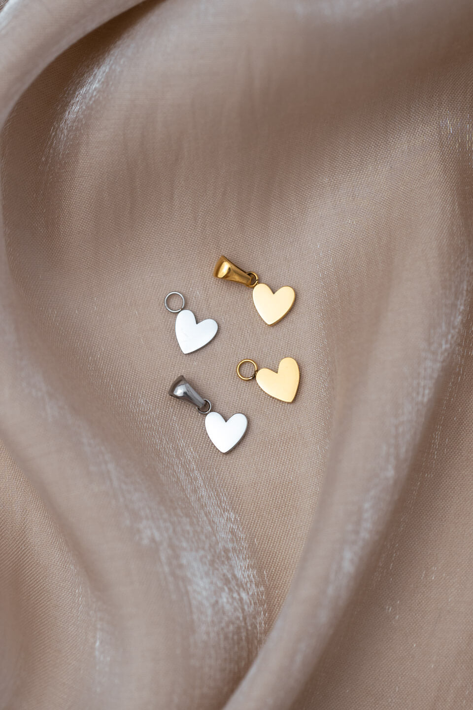 Amia Charm